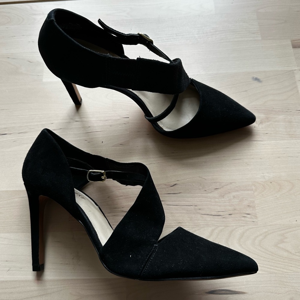 Nine West Chillice suede heels